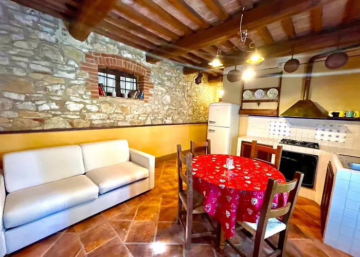 Casale Baldelli كاستيغليون ديل لاغو